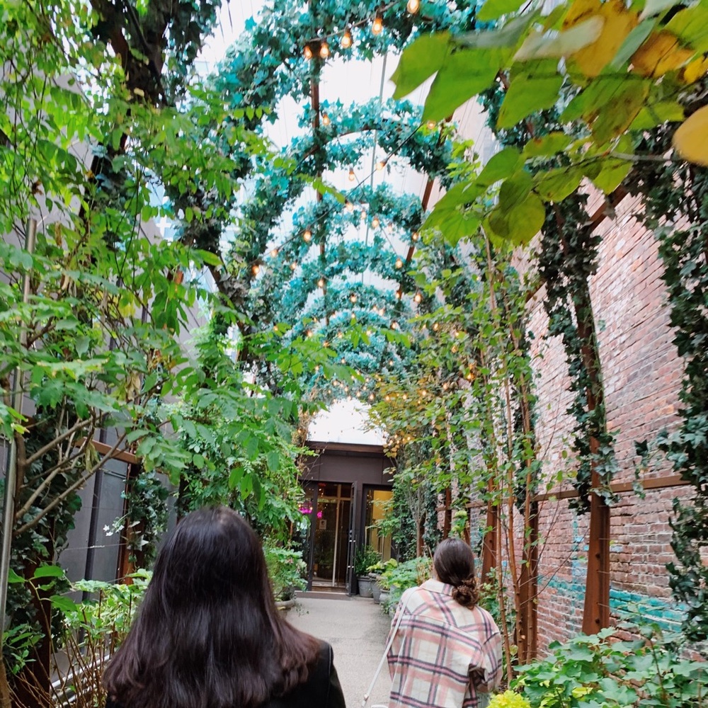 Meet your Posher, Samantha